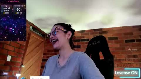 Snapshot of paulinabarnett_ chatting on 09.27.25 Paulina online show from 09.27.25