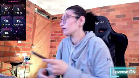 Snapshot of paulinabarnett_ chatting on 12.04.25 Paulina online show from 12.04.25