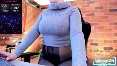 Snapshot of paulinabarnett_ chatting on 12.19.25 Paulina online show from 12.19.25