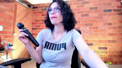 Snapshot of paulinabarnett_ chatting on 12.22.25 Paulina online show from 12.22.25