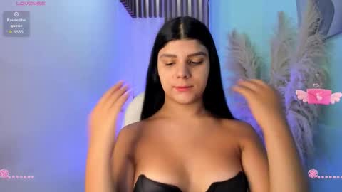 Paulina Belle online show from 12.21.25