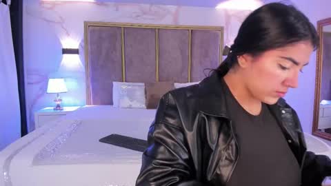 Paulina online show from 10.26.25