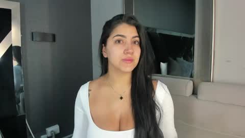 Paulina online show from 04.16.26