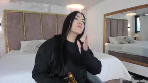Paulina online show from 08.04.26