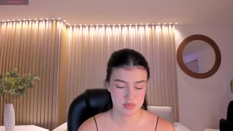 Snapshot of paulinasantosx chatting on 10.19.25 Paulina Santos online show from 10.19.25