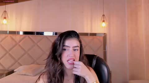 Paulina Santos  online show from 05.17.26