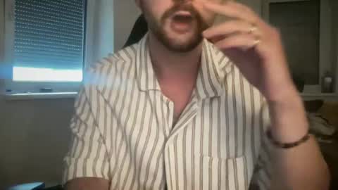 Snapshot of paulsimpsn chatting on 07.08.26 love bush online show from 07.08.26