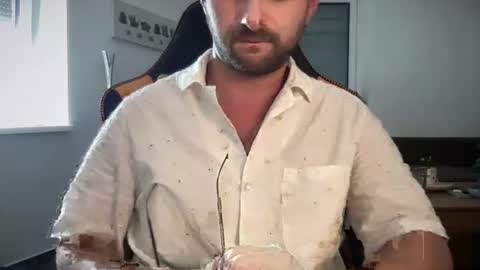 Snapshot of paulsimpsn chatting on 07.11.26 love bush online show from 07.11.26