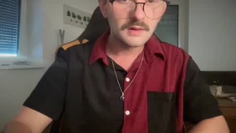Snapshot of paulsimpsn chatting on 07.12.26 love bush online show from 07.12.26