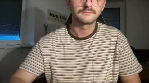Snapshot of paulsimpsn chatting on 07.15.26 love bush online show from 07.15.26