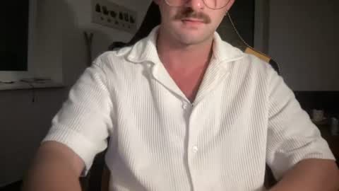 Snapshot of paulsimpsn chatting on 07.17.26 love bush online show from 07.17.26