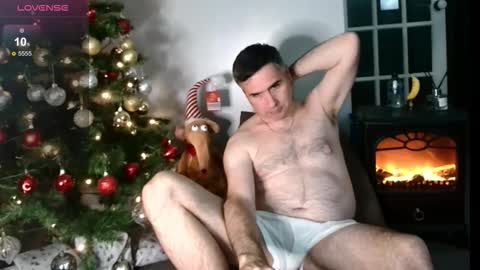 Snapshot of paulyandrew chatting on 12.17.25 paulyandrew online show from 12.17.25