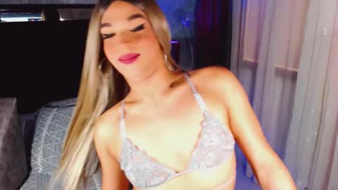 Snapshot of paytoncamila chatting on 03.09.25 Payton online show from 03.09.25