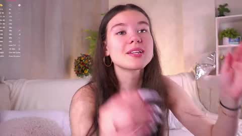 Snapshot of pazrapacki chatting on 05.18.26 Beautiful Mila online show from 05.18.26