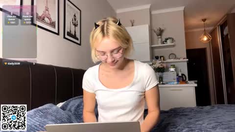 Snapshot of paztumminello chatting on 11.03.25 Lola online show from 11.03.25