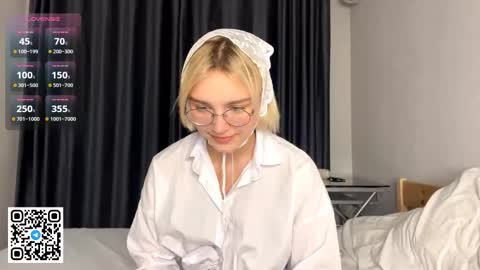 Snapshot of paztumminello chatting on 11.07.25 Lola online show from 11.07.25