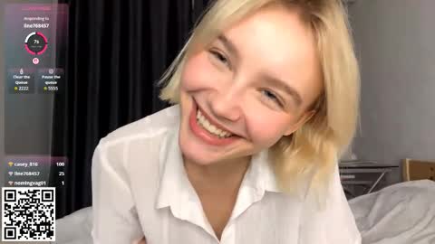 Snapshot of paztumminello chatting on 11.08.25 Lola online show from 11.08.25