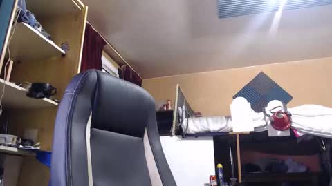 Snapshot of pc8474408 chatting on 09.09.25 pc8474408 online show from 09.09.25