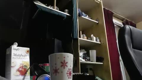 Snapshot of pc8474408 chatting on 12.04.25 pc8474408 online show from 12.04.25