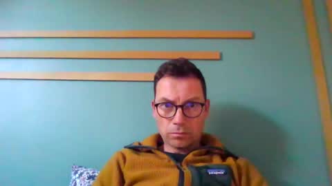 Snapshot of pchittt chatting on 12.27.24 pchittt online show from 12.27.24