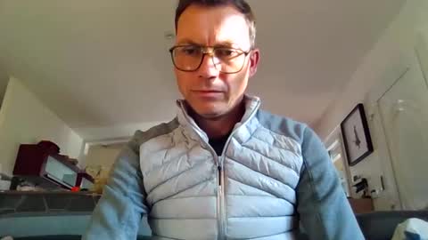 Snapshot of pchittt chatting on 11.19.25 pchittt online show from 11.19.25