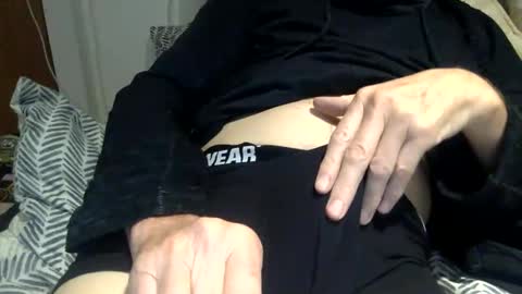 Snapshot of pea23 chatting on 11.07.25 pea23 online show from 11.07.25