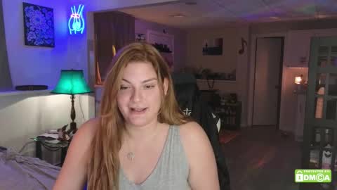 Snapshot of peaceofmae chatting on 10.20.25 online show from 10.20.25