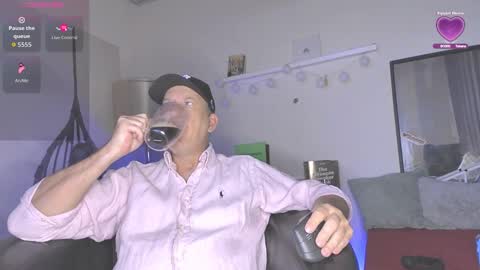 Snapshot of peacetous chatting on 02.08.26 Marc online show from 02.08.26