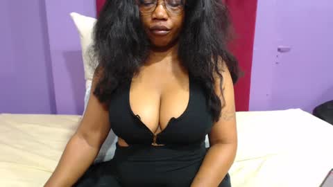 Snapshot of peachassxx chatting on 06.14.26 peachy online show from 06.14.26