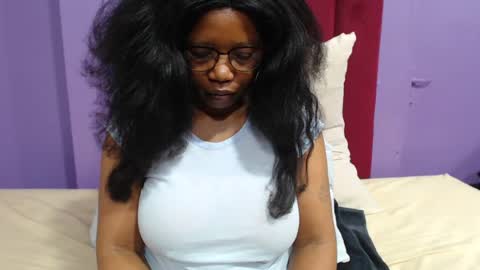Snapshot of peachassxx chatting on 06.16.26 peachy online show from 06.16.26