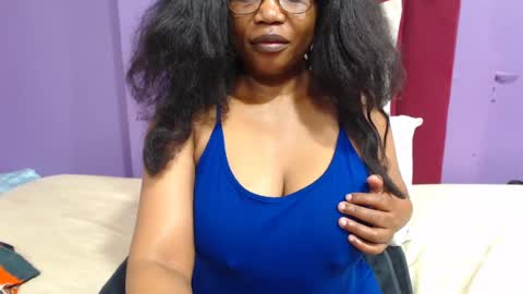 Snapshot of peachassxx chatting on 06.19.26 peachy online show from 06.19.26