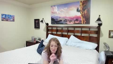 Snapshot of peaches_and_cupcake chatting on 10.19.25 Peaches Cupcake Rachel and Bryce online show from 10.19.25