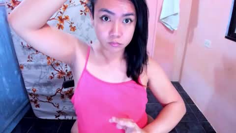 Snapshot of peachperfect_ chatting on 02.01.26 I dont demand tokens for as long as youre not requesting anything but that doesnt mean I dont need tokens.. I dont do free online show from 02.01.26