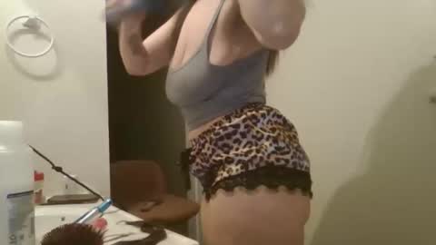 peachyhoneydrip online show from 05.10.26