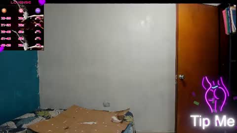 Snapshot of peanut_tangerine chatting on 07.15.26 Tangerine Penaut online show from 07.15.26