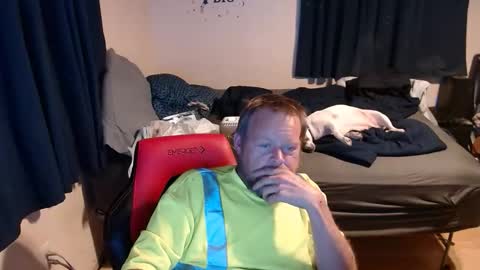 Snapshot of pecker40 chatting on 11.26.25 pecker40 online show from 11.26.25