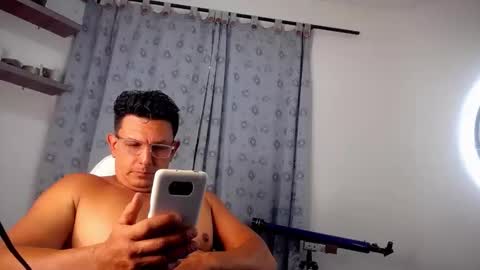 Snapshot of pedro_picapica chatting on 10.21.25 Pedro online show from 10.21.25