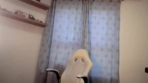 Snapshot of pedro_picapica chatting on 12.20.25 Pedro online show from 12.20.25