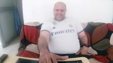 Snapshot of pedrofalfan chatting on 10.05.25 Pedro online show from 10.05.25