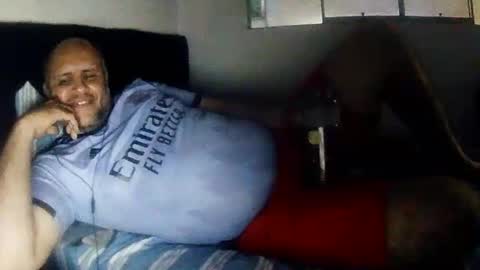 Snapshot of pedrofalfan chatting on 10.29.25 Pedro online show from 10.29.25