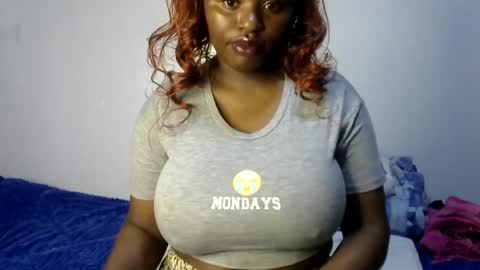 Snapshot of peekyshams chatting on 06.29.26 peekyshams online show from 06.29.26