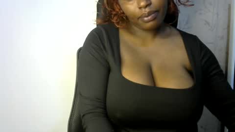 Snapshot of peekyshams chatting on 07.28.26 peekyshams online show from 07.28.26