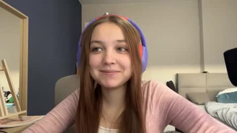 Luna Vale online show from 06.19.26