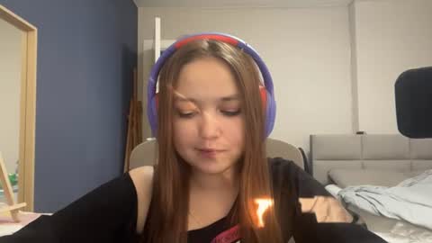 Luna Vale online show from 06.22.26