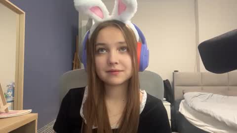 Luna Vale online show from 07.12.26