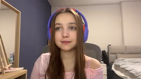 Luna Vale online show from 07.14.26
