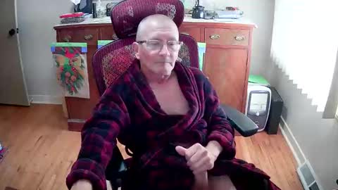 Snapshot of peepingmale chatting on 11.27.25 peepingmale online show from 11.27.25