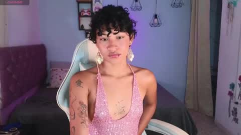 Snapshot of peggy_funn chatting on 02.25.25 peggy-funn online show from 02.25.25