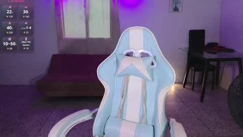 Snapshot of peggy_funn chatting on 11.08.25 peggy-funn online show from 11.08.25