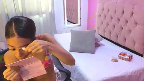 peneelopeecute online show from 12.19.25